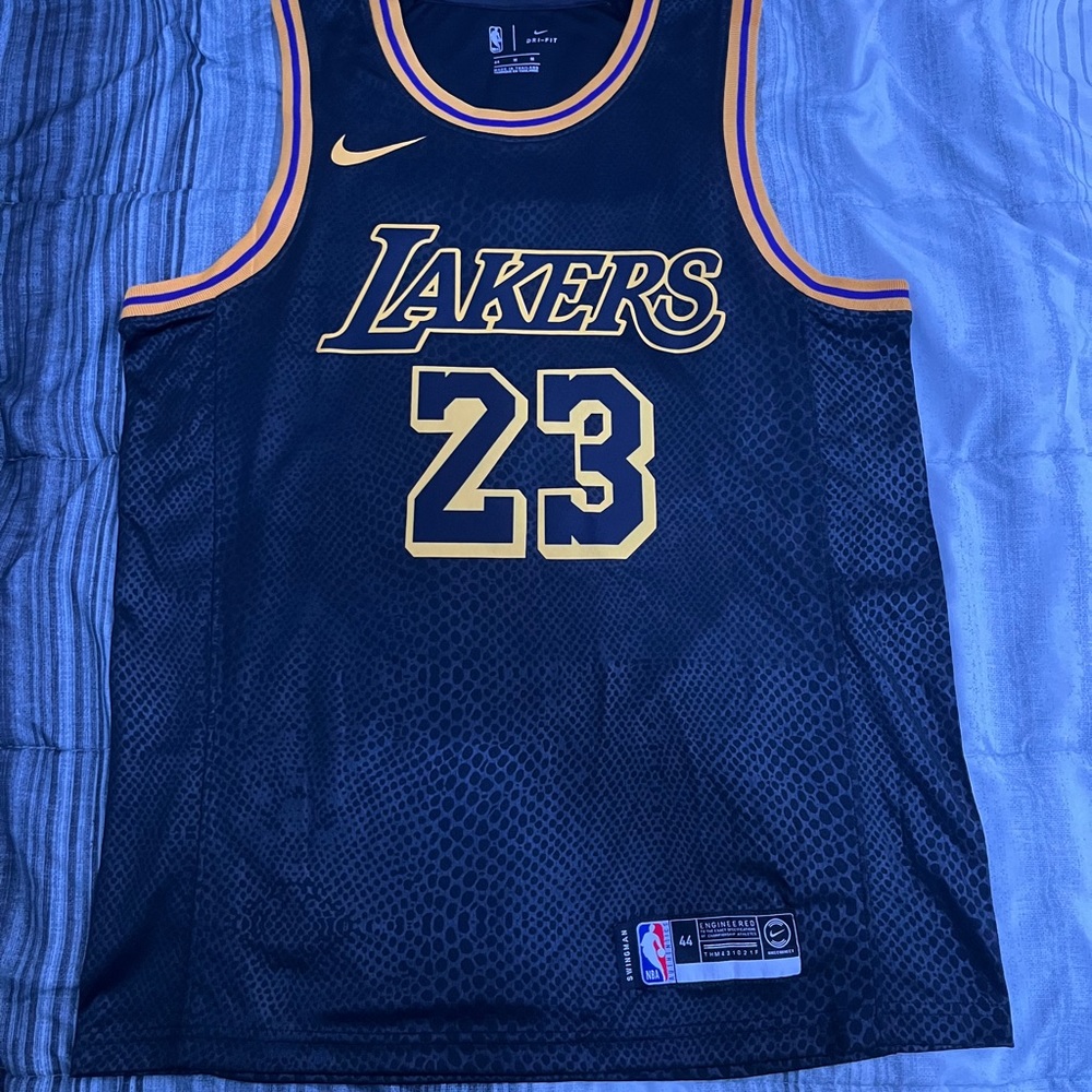 Los Angeles Lakers LeBron James #23 Mamba Jersey